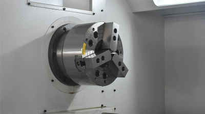 Фото MetalTec CK 50x1000H токарный станок c ЧПУ с прямой станиной в интернет-магазине ToolHaus.ru